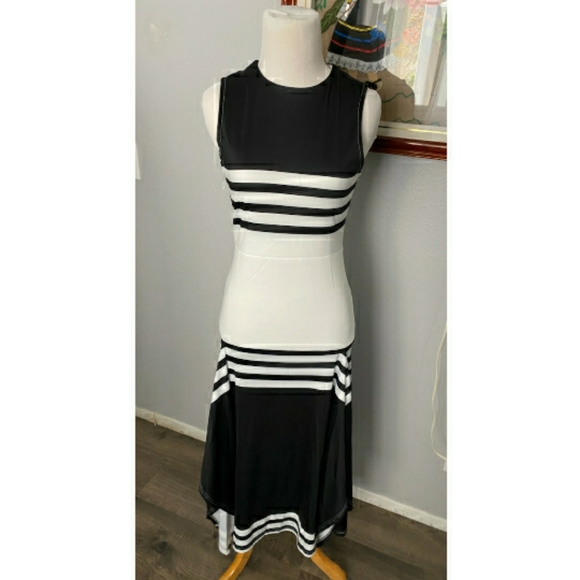Dress - Picture 1 of 2